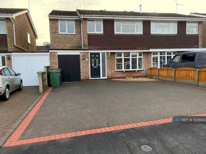 4 Bedroom Semi-Detached House To Rent In Otterburn Close, Stafford, ST17