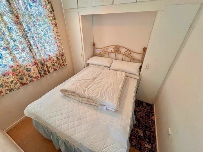 2 Bedroom Chalet For Sale In Edward Road, Winterton-On-Sea, NR29