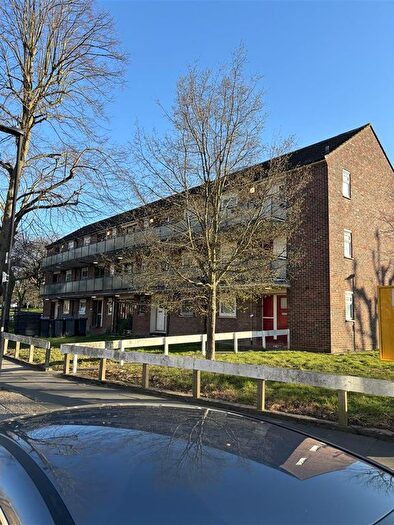 1 Bedroom Flat For Sale In Albert Road, London, N15