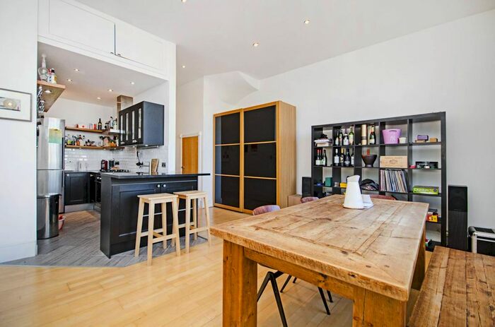 2 Bedroom Flat To Rent In Independent Place, Dalston, London, E8