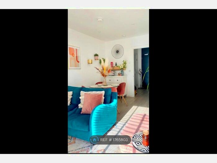 1 Bedroom Flat To Rent In Nugent House, London, E3