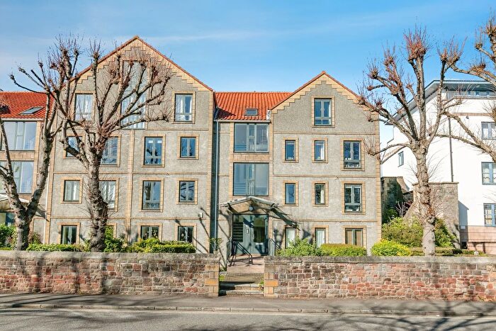 2 Bedroom Flat For Sale In Cumberland Road, Bristol, BS1