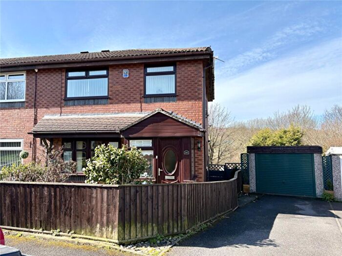 3 Bedroom Semi Detached House For Sale In Fontwell Lane, Derker, Oldham, OL1