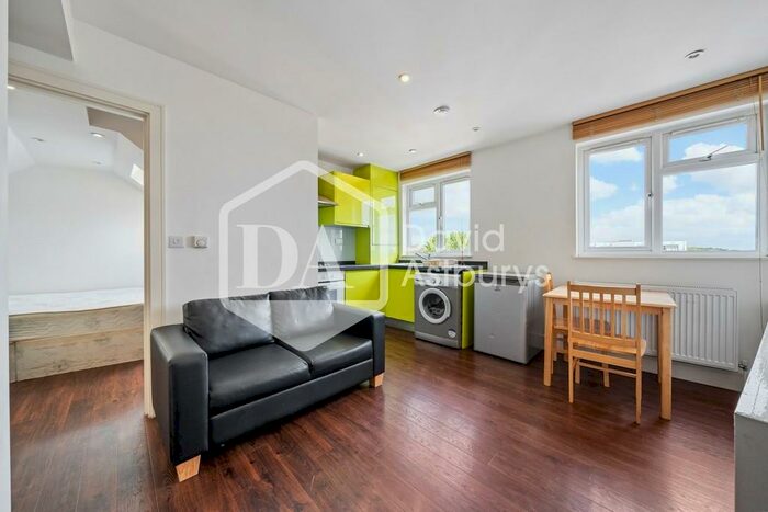 1 Bedroom Apartment To Rent In Coleridge Road, Crouch End, London, N8