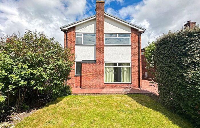 Detached House To Rent In Buckingham Avenue, Bebington, Wirral, Merseyside, CH63