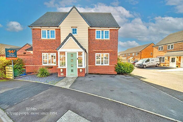 3 Bedroom Detached House For Sale In Matthews Drive, Hednesford, WS12