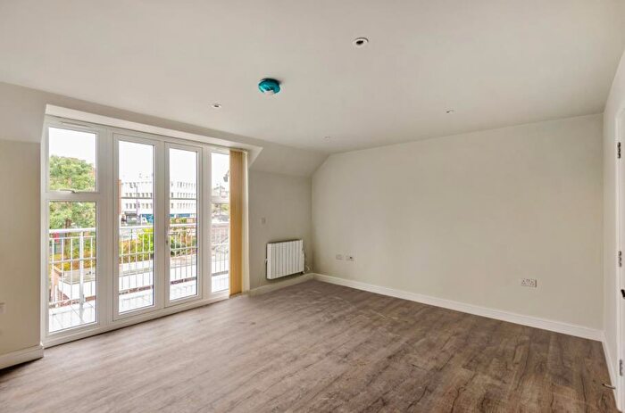 1 Bedroom Flat To Rent In Ferndown, Northwood Hills, HA6