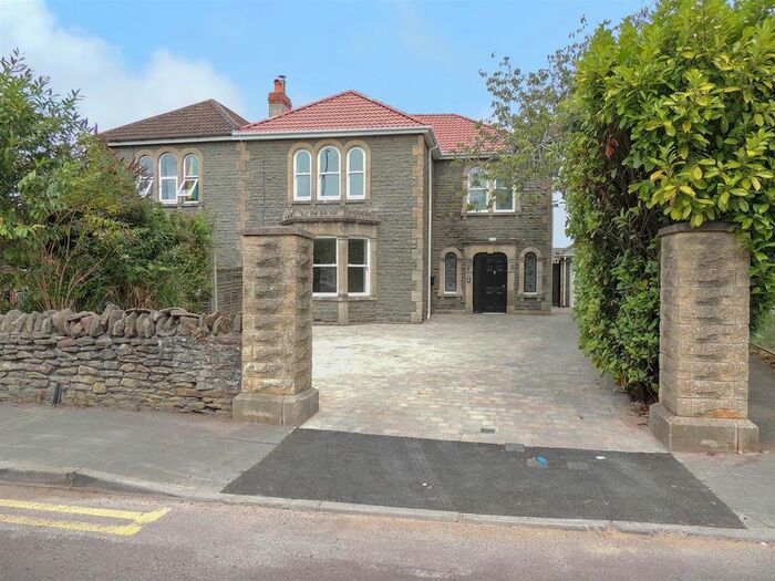 2 Bedroom Flat To Rent In North Street, Oldland Common, Bristol, BS30