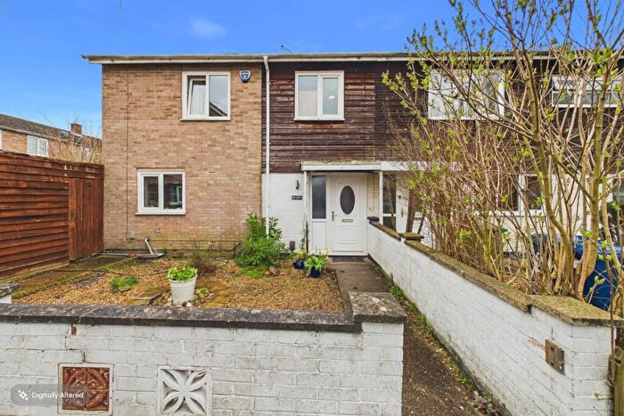 3 Bedroom End Of Terrace House For Sale In Sandfields Road, St Neots, PE19