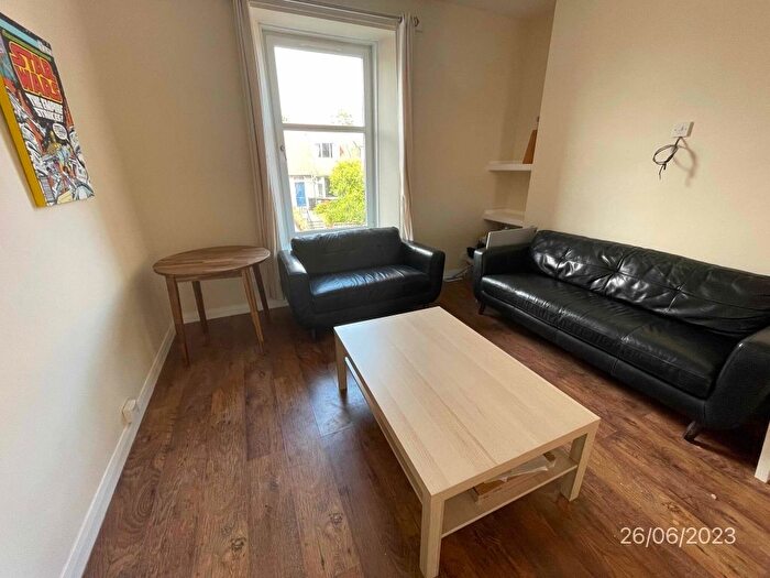 2 Bedroom Flat To Rent In Bedford Road, First Floor Right, Aberdeen, AB24