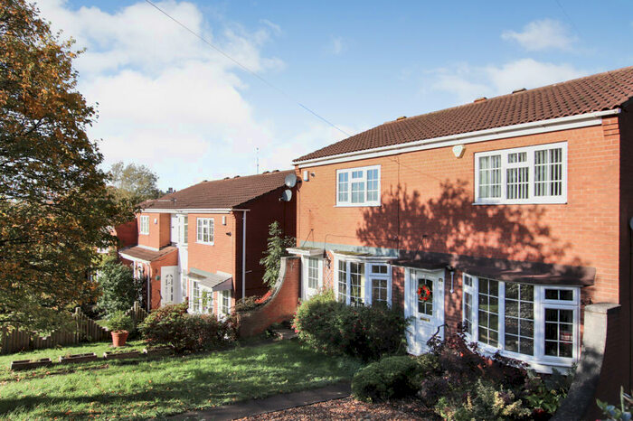 2 Bedroom Semi-Detached House To Rent In Longbeck Avenue, Nottingham, NG3