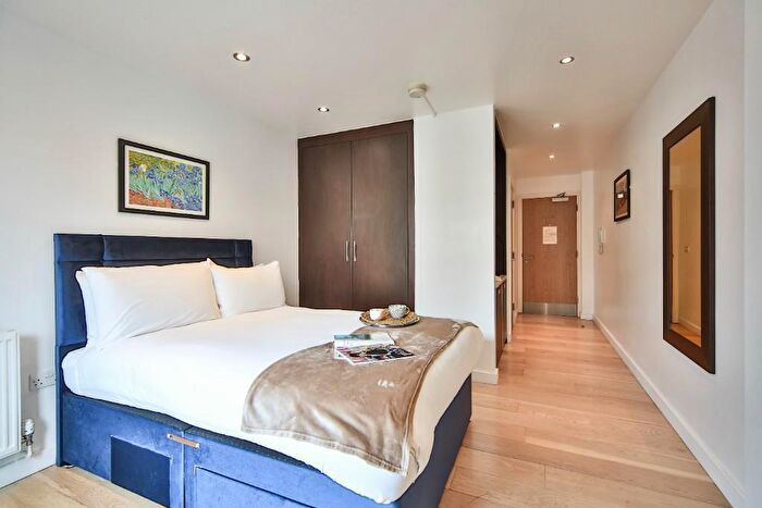 Studio To Rent In Kilburn High Road, London, NW6