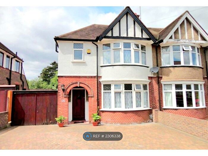 3 Bedroom Semi-Detached House To Rent In Wychwood Avenue, Luton, LU2