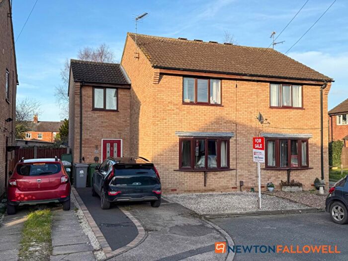 3 Bedroom Semi Detached House For Sale In Birch Road, Balderton, NG24