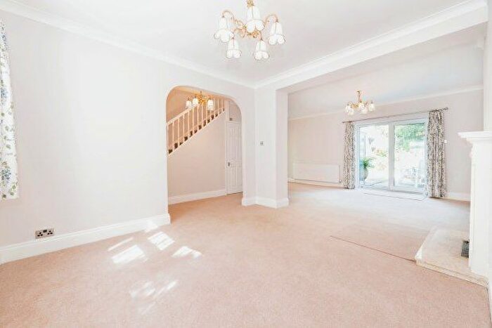 4 Bedroom Semi-Detached House To Rent In Portsmouth Road, Cobham, KT11