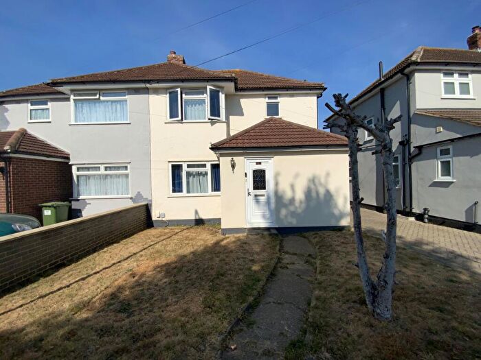 3 Bedroom Semi-Detached House To Rent In Calbourne Avenue, Hornchurch, Havering, RM12