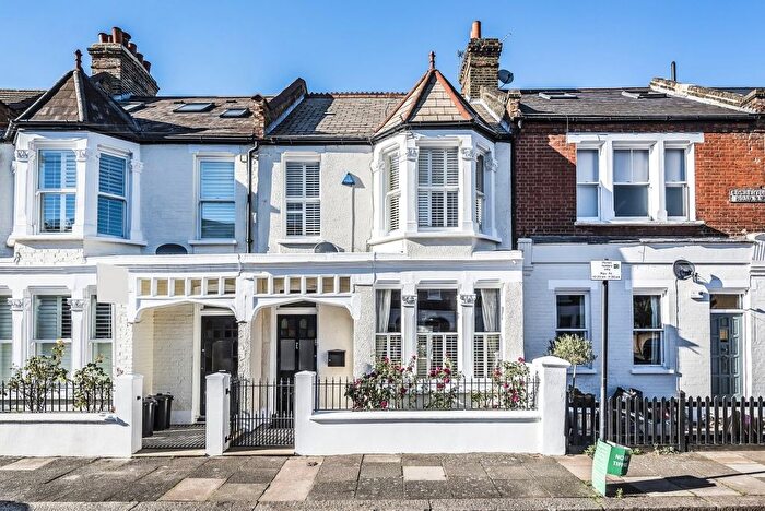 4 Bedroom Terraced House For Sale In Gosberton Road, Balham, London, SW12
