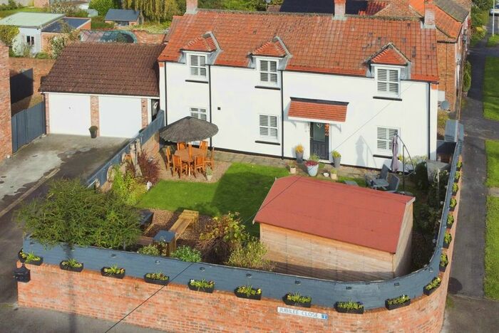 4 Bedroom Detached House For Sale In Town Street, Shiptonthorpe, York, YO43