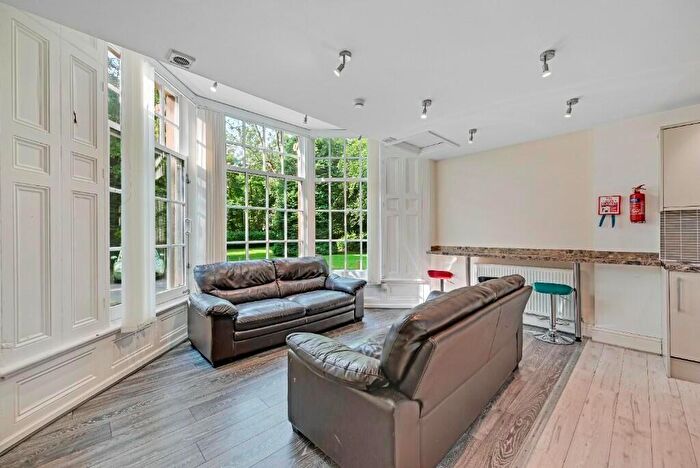 1 Bedroom House To Rent In - Broomhall Court Bed Available In A Student Property, Sheffield, S10