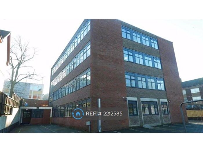 2 Bedroom Flat To Rent In Dudley, Dudley, DY1