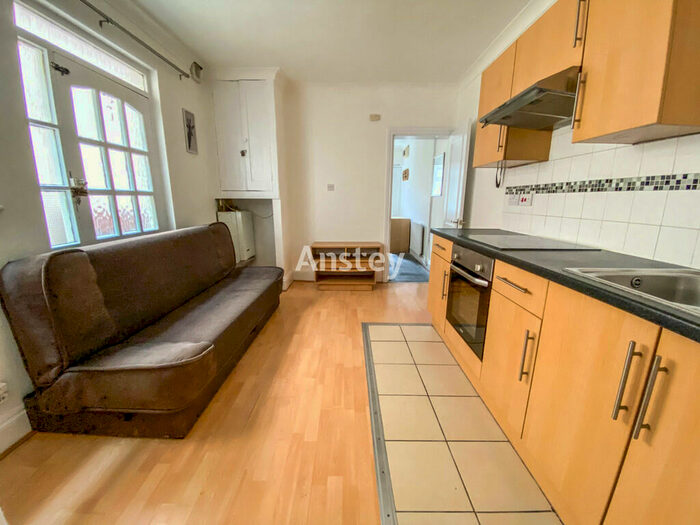 1 Bedroom Apartment To Rent In Northam Road, Southampton, SO14
