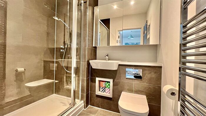 2 Bedroom Flat For Sale In Millais Court, Selbourne Avenue, Hounslow, TW3