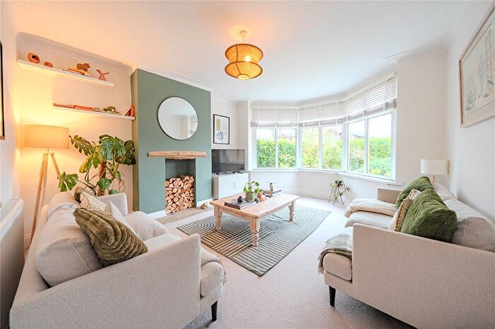 3 Bedroom Semi-detached House For Sale In Devonshire Avenue, Roundhay, Leeds, LS8