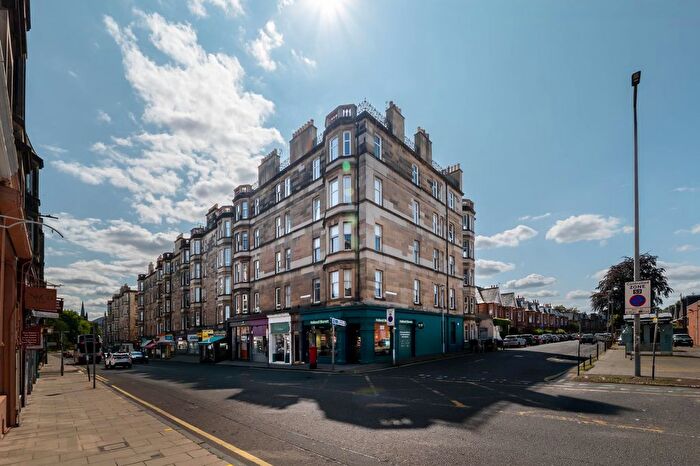 3 Bedroom Flat For Sale In Morningside Road, Edinburgh, EH10
