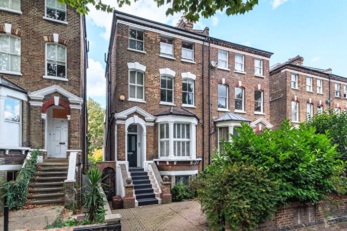 5 Bedroom End Of Terrace House For Sale In Hartham Road, Hillmarton Conservation Area, N7