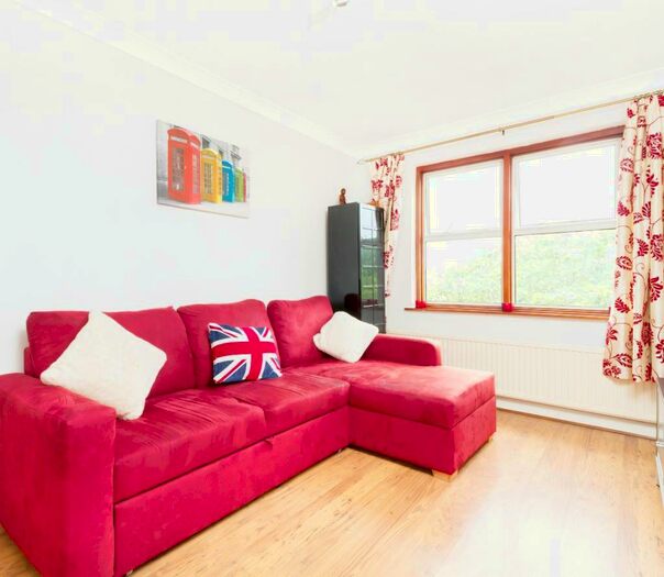2 Bedroom Apartment To Rent In Thurlow Park Road, Dulwich, London, SE21