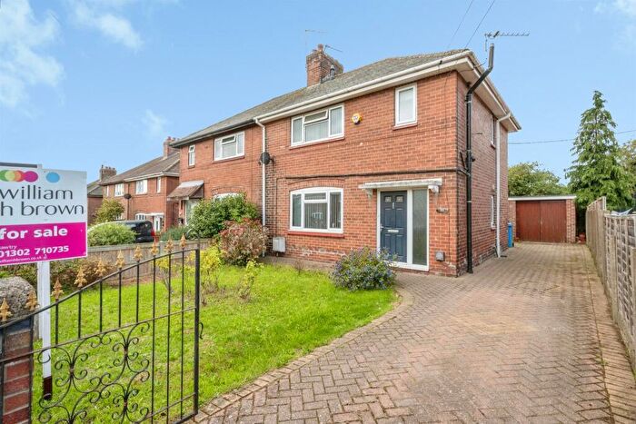 3 Bedroom Semi-Detached House For Sale In West Street, Harworth, Doncaster, DN11