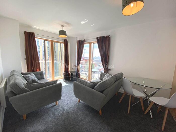 2 Bedroom Apartment To Rent In Jefferson Place, Greenquarter, M4