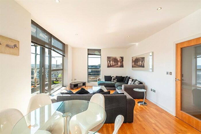 2 Bedroom Apartment For Sale In Roberts Wharf, Neptune Street, Leeds, LS9