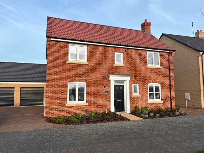 4 Bedroom Detached House For Sale In Spirketts Lane, Harleston, IP20