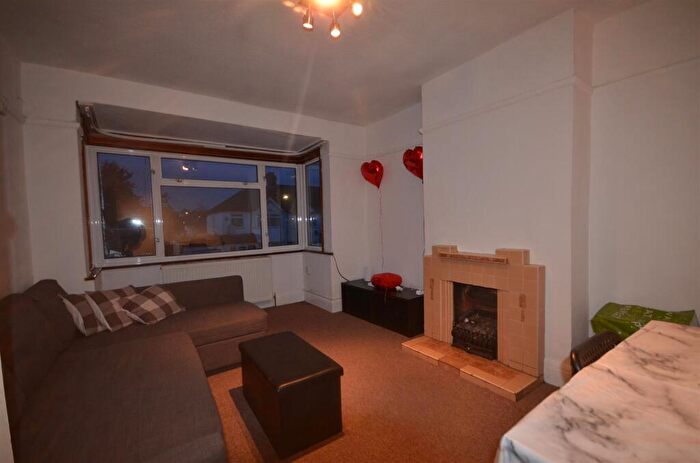 1 Bedroom Apartment To Rent In Meadowbank Road, London, NW9