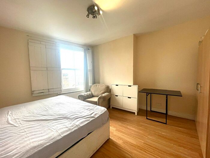 1 Bedroom Flat To Rent In Manor Park Road, London, NW10