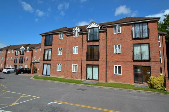 1 Bedroom Flat To Rent In Woodlands, Woodlands Way, Andover, SP10
