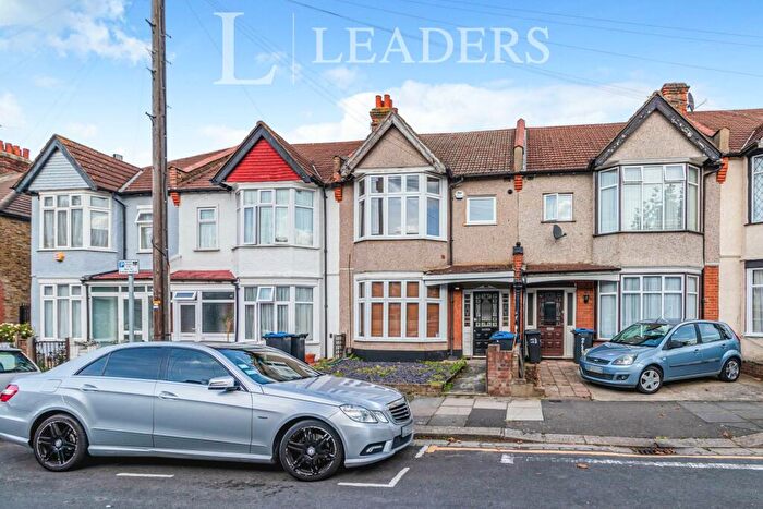 1 Bedroom Flat To Rent In Melrose Avenue, Mitcham, CR4