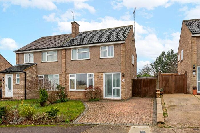 3 Bedroom Semi Detached House For Sale In Westwood Avenue, Hitchin, SG4