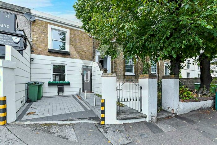 2 Bedroom House To Rent In Shooters Hill Road, Blackheath, SE3