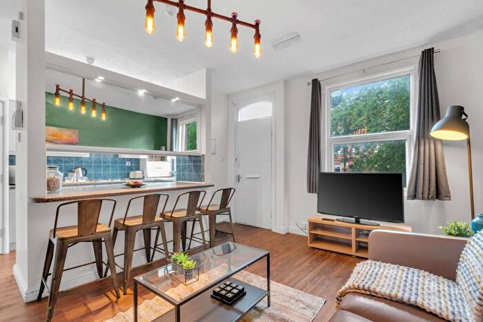 5 Bedroom House To Rent In Granby Terrace, Leeds, LS6