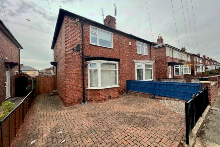 2 Bedroom Semi-Detached House To Rent In Bensham Road, Darlington, DL1