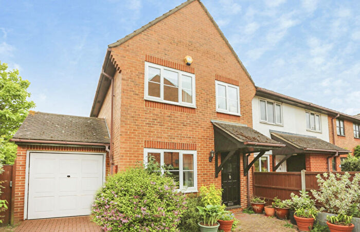 3 Bedroom End Of Terrace House For Sale In Seymour Gardens, London, London, SE4