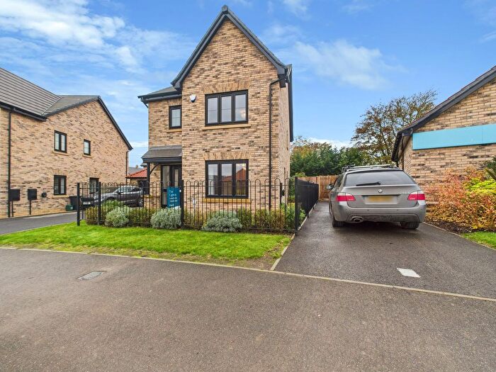 3 Bedroom Detached House For Sale In Meadow Drive, Oundle, PE8