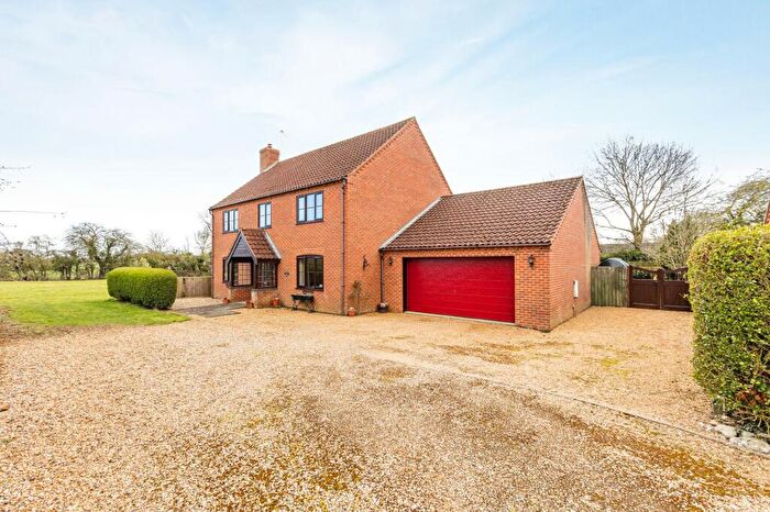 4 Bedroom Detached House For Sale In Substantial Detached Home In Sporle, PE32