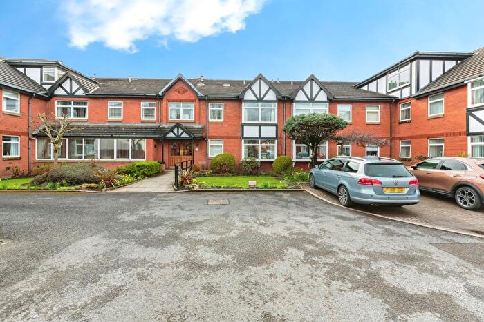 1 Bedroom Flat For Sale In Sandhurst Avenue, Lytham St. Annes, Lancashire, FY8