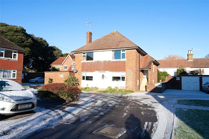 2 Bedroom Maisonette For Sale In Manor View Court, Sompting Avenue, Worthing, West Sussex, BN14