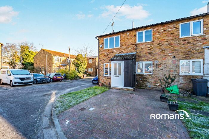 1 Bedroom Property To Rent In Russell Gardens, Sipson, West Drayton, UB7