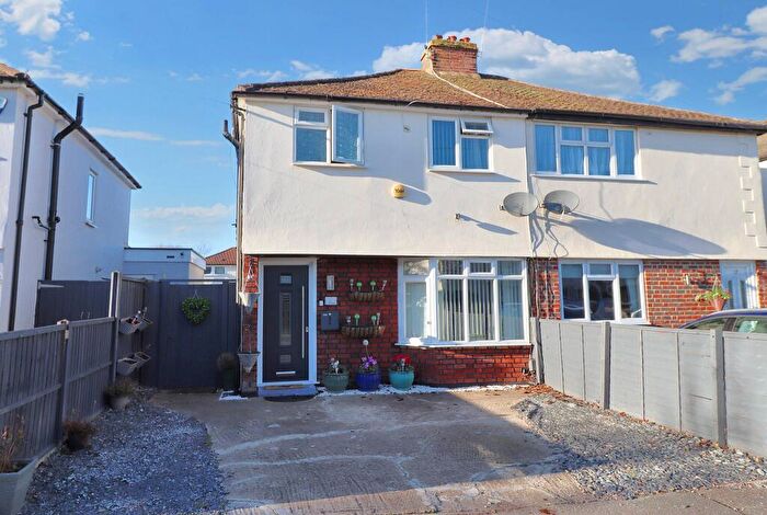 3 Bedroom Semi-Detached House For Sale In Thrupps Avenue, Hersham, Walton-on-thames, Surrey, KT12