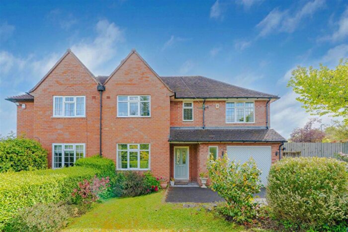 4 Bedroom Semi-Detached House For Sale In Somerdale Road, Bournville, Birmingham, B31